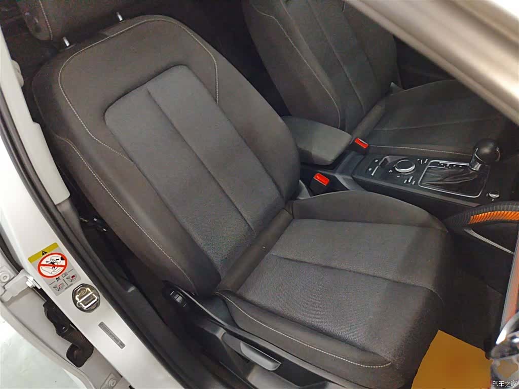 Audi Q2L, 2019 25
