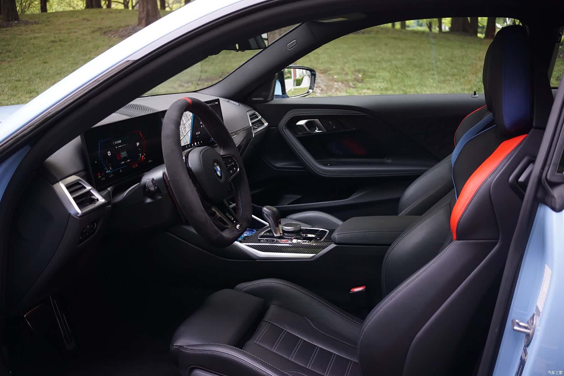 BMW M2, 2025 все фото