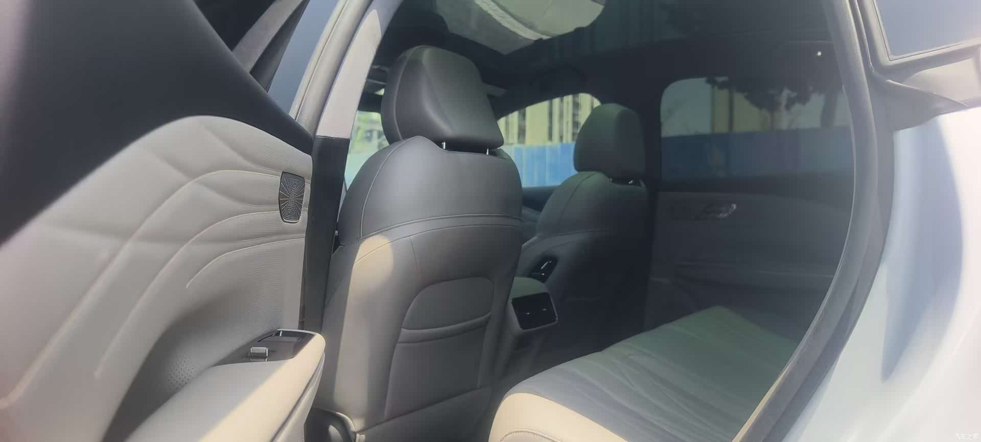 Geely 8, 2025 все фото
