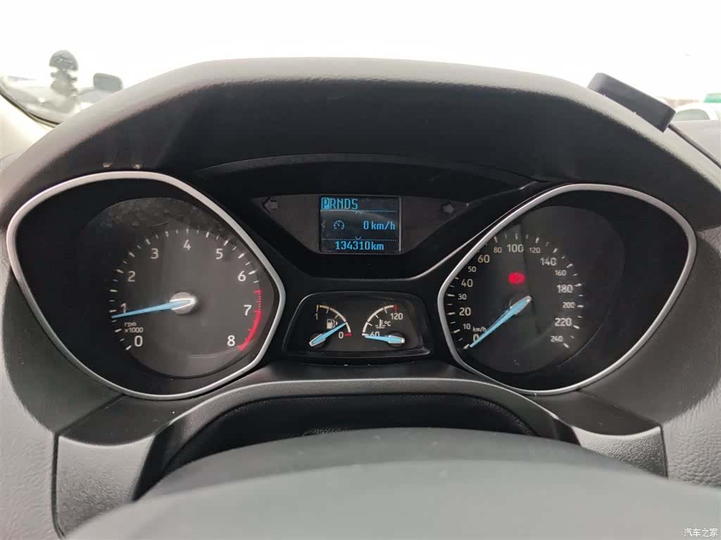 Ford Focus, 2017 12