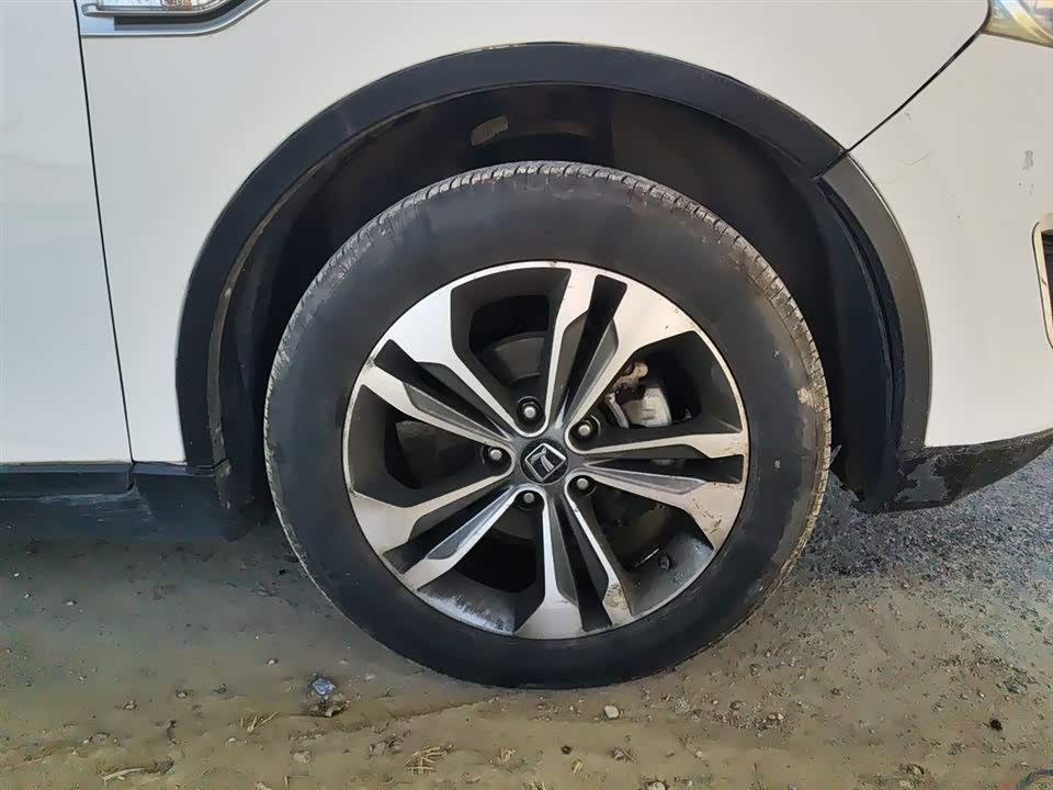 Luxgen Excellent 6 SUV