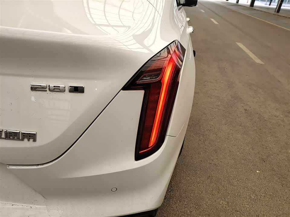 Cadillac CT4