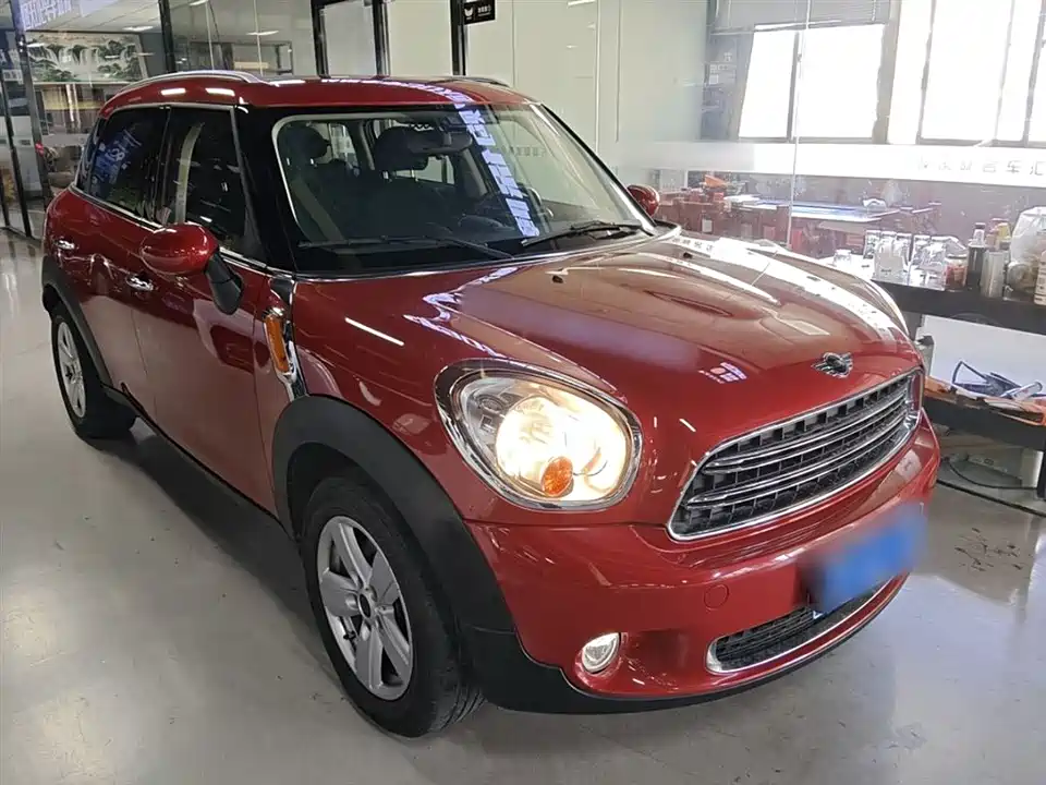 MINI COUNTRYMAN