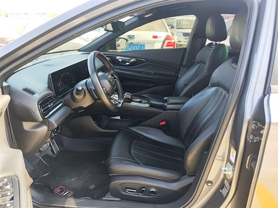 Trumpchi Shadow Leopard