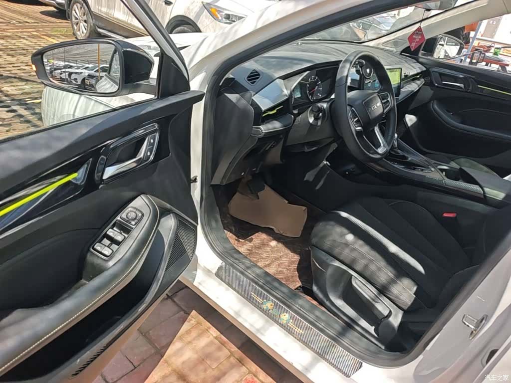 Roewe i5, 2022 16