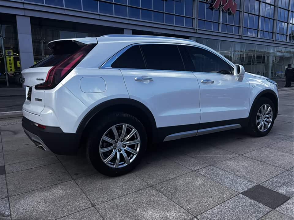 Cadillac XT4