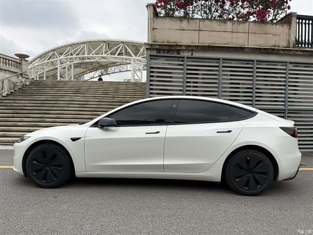 Tesla Model 3, 2023 9