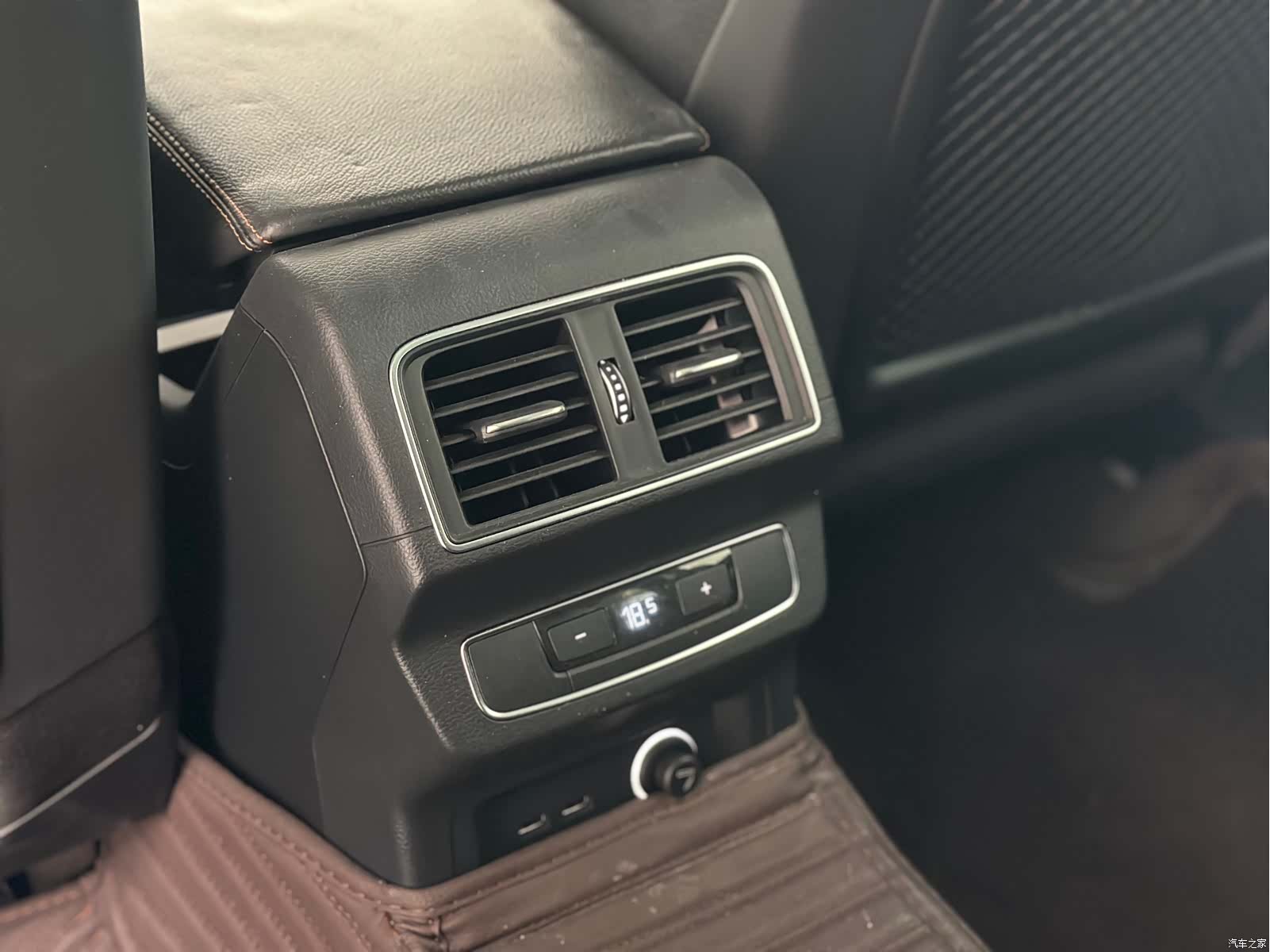 Audi Q5L, 2021 10