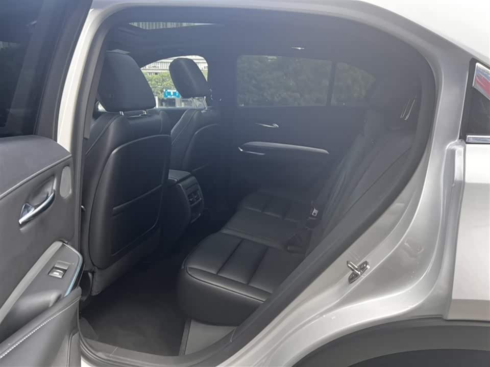 Cadillac XT4