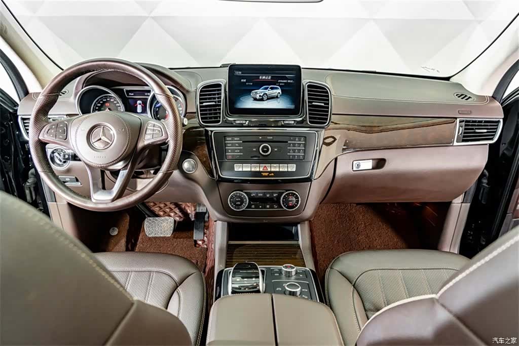 Mercedes-Benz GLS, 2019 13