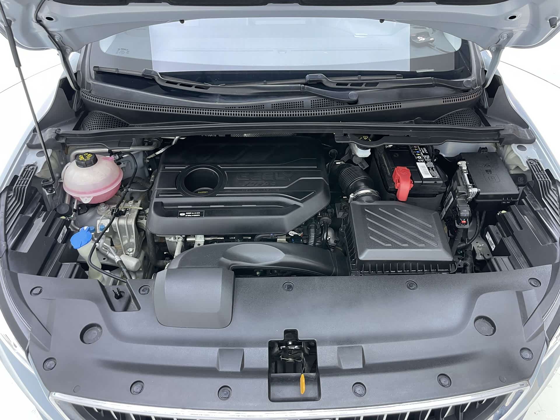 Geely Emgrand, 2024 23