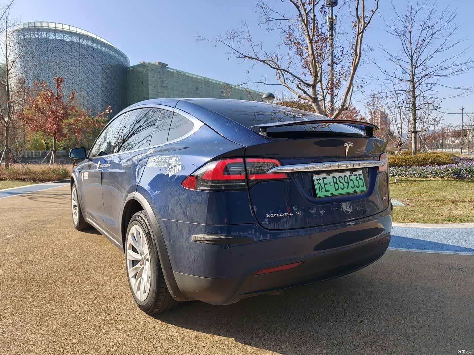 Tesla Model X, 2017 9