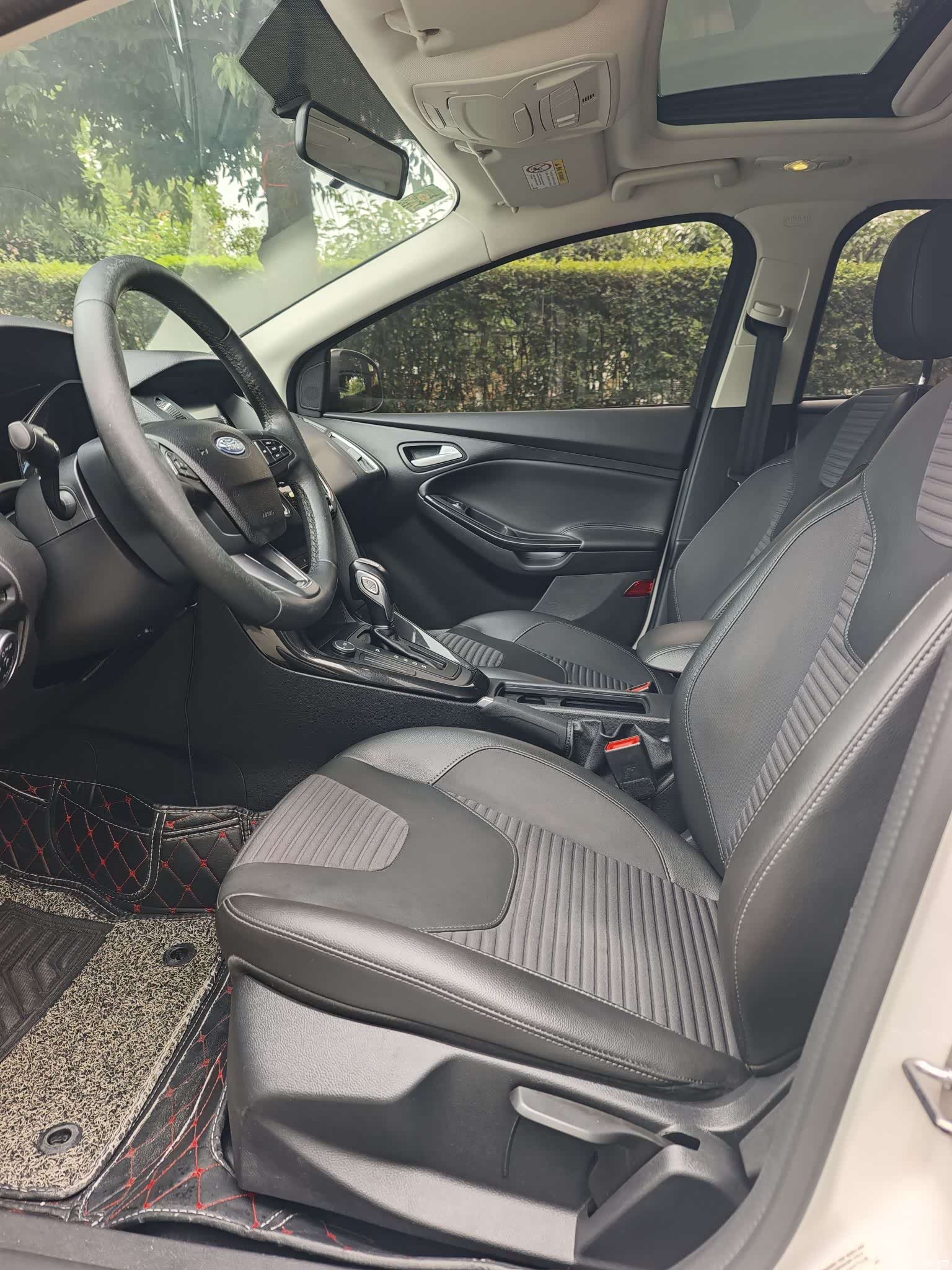 Ford Focus, 2019 все фото