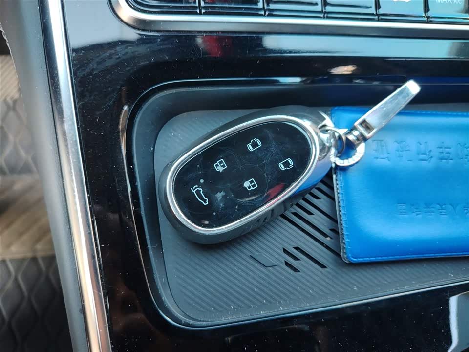 JAC Refine Ruifeng RF8