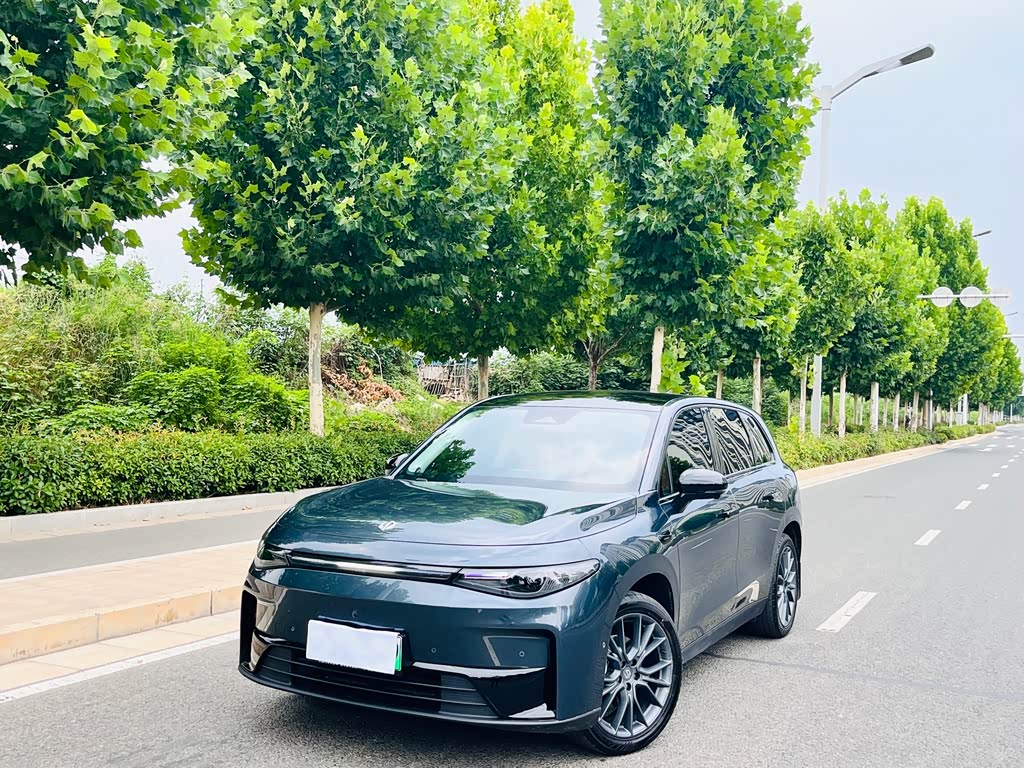 Leapmotor C10