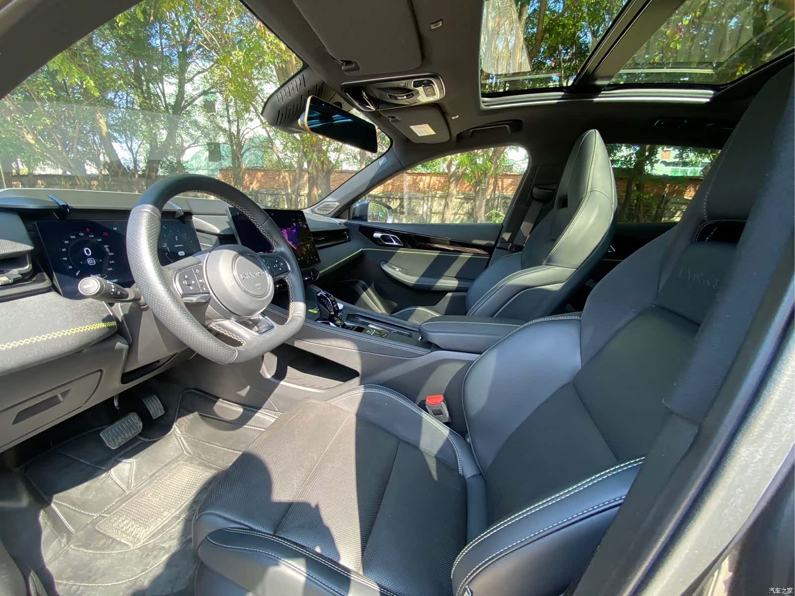 Lynk & Co 02, 2023 все фото