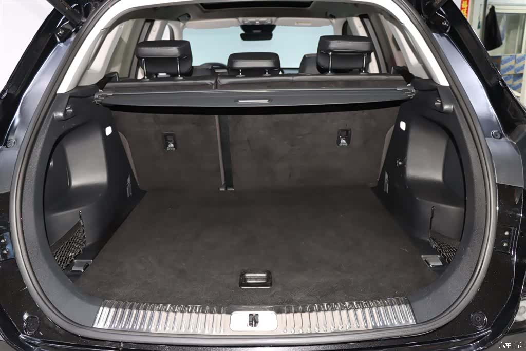 Hongqi HS5, 2023 17