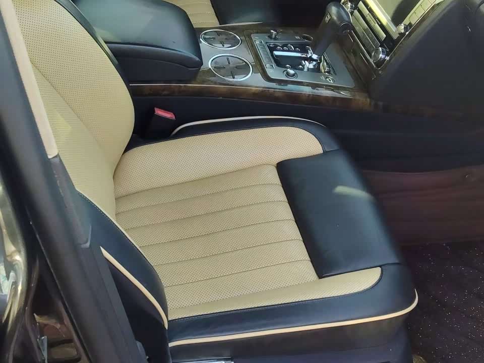 Volkswagen Phaeton
