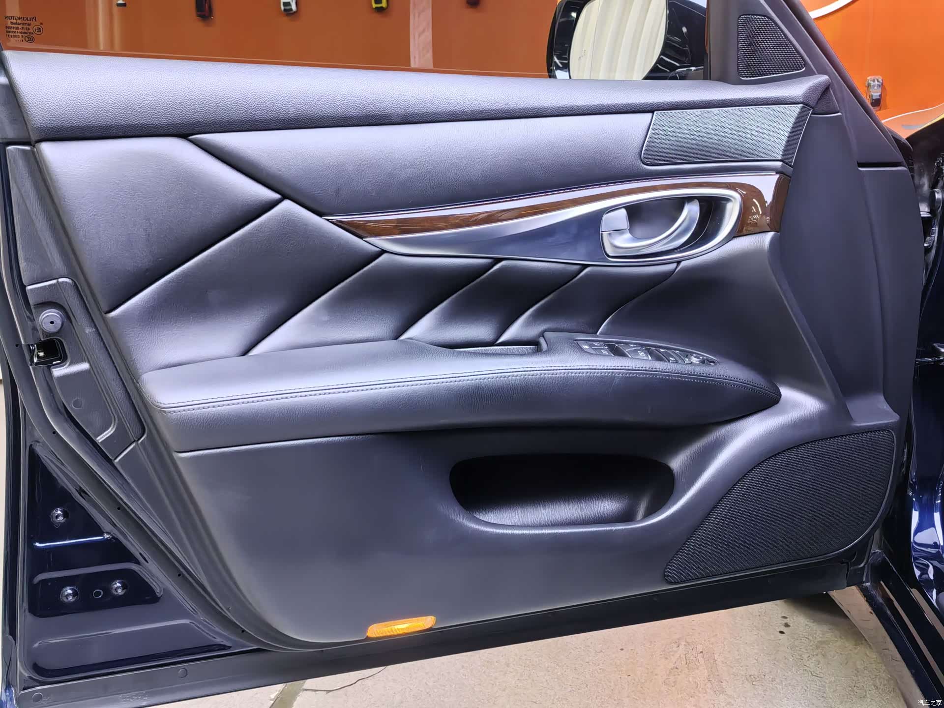 Infiniti Q70, 2020 16