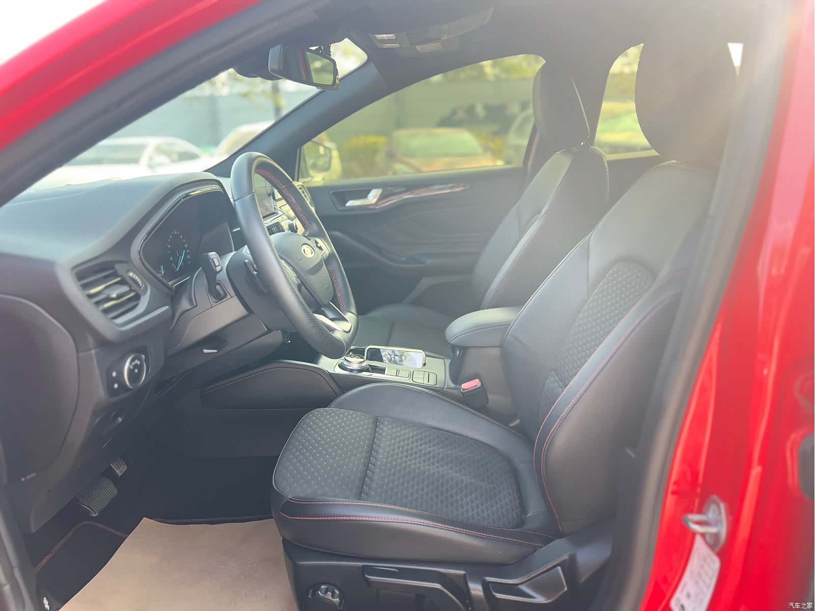 Ford Focus, 2019 6
