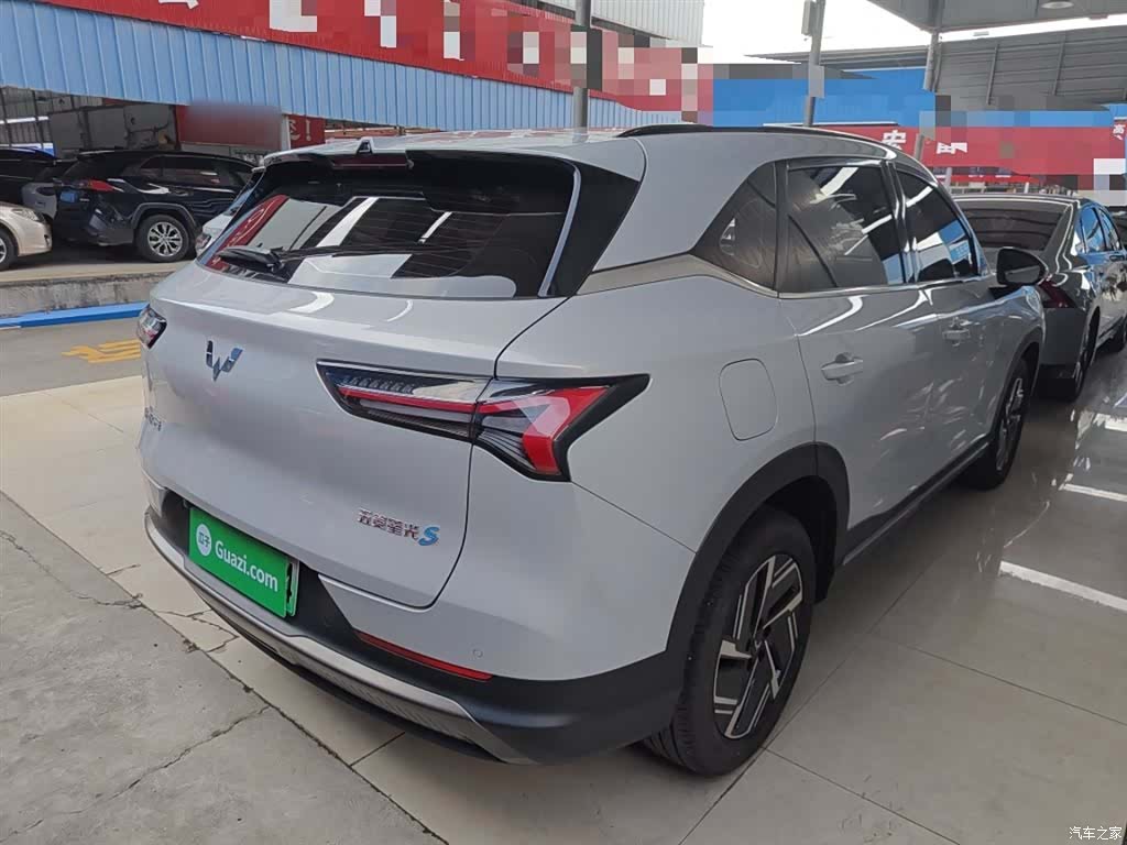 Wuling Starlight, 2024 все фото