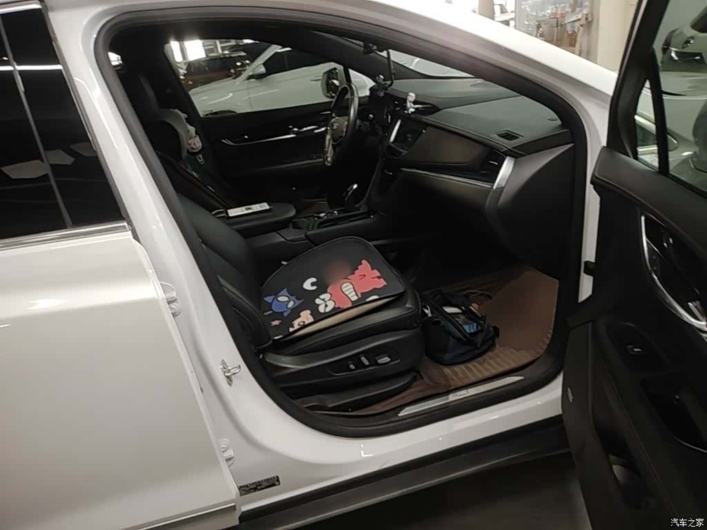 Cadillac XT5, 2022 25