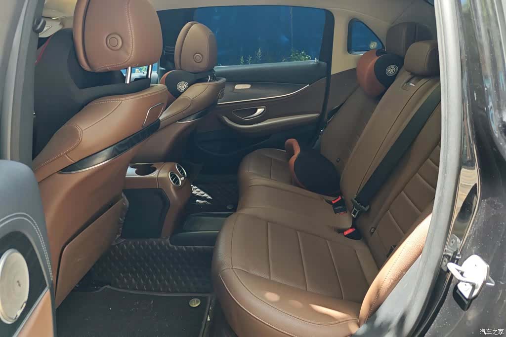 Mercedes-Benz E-Class, 2018 11