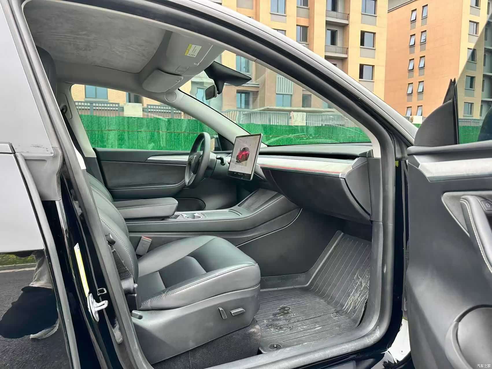 Tesla Model Y, 2024 все фото