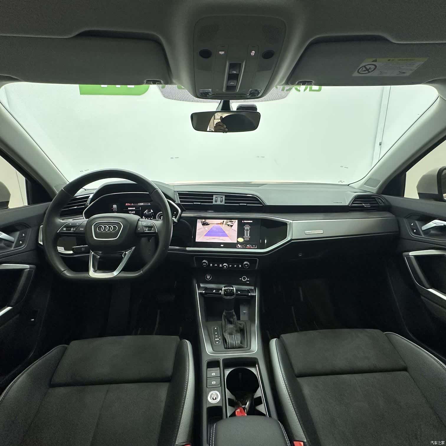 Audi Q3, 2023 10