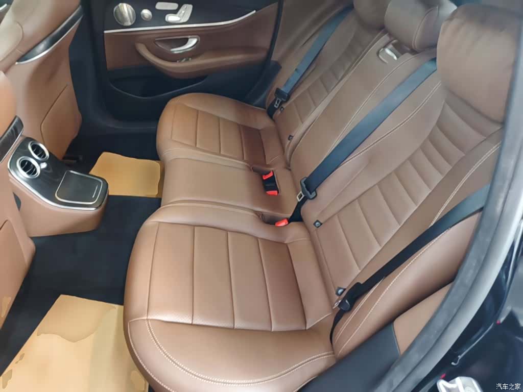 Mercedes-Benz E-Class, 2022 17
