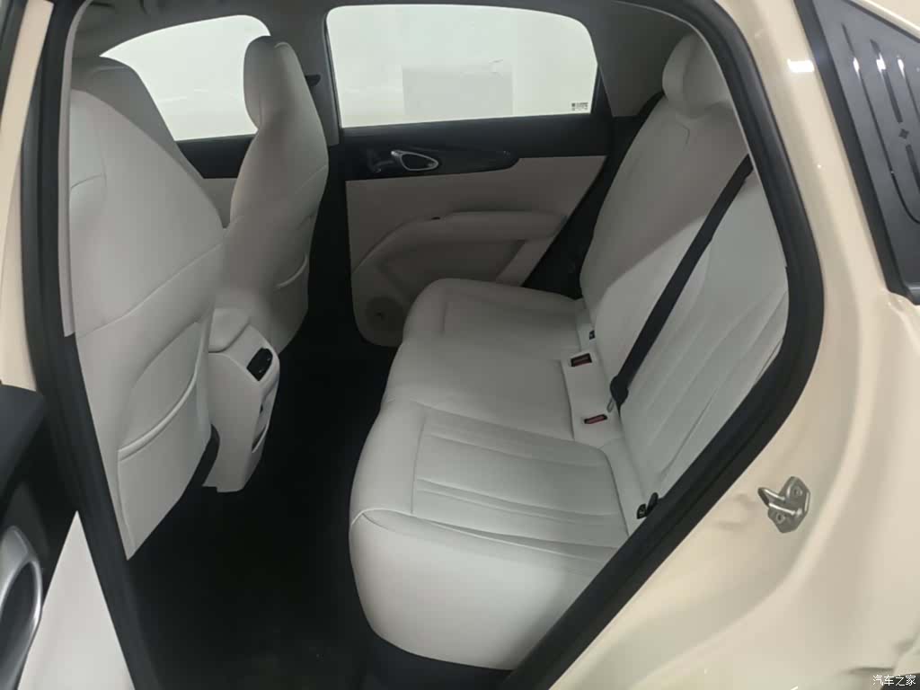 Geely Xingyuan, 2026 17