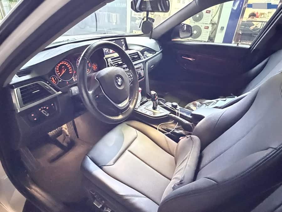 BMW 3 Series 2017, фото 4
