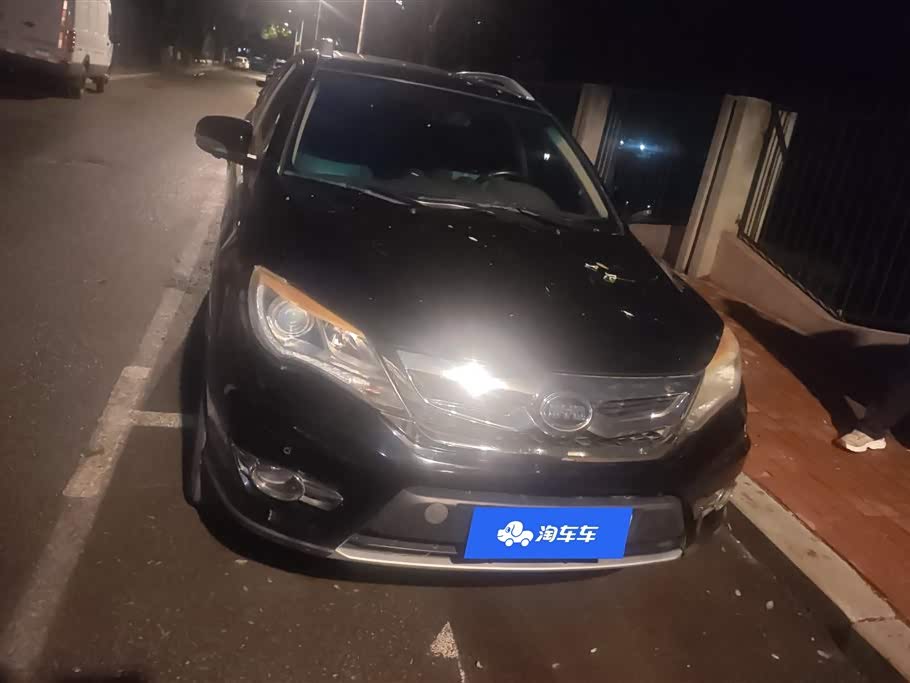 BYD S7