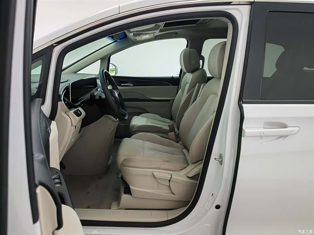 Buick GL8, 2020 10