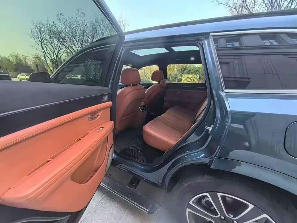 AITO Ask the world M7