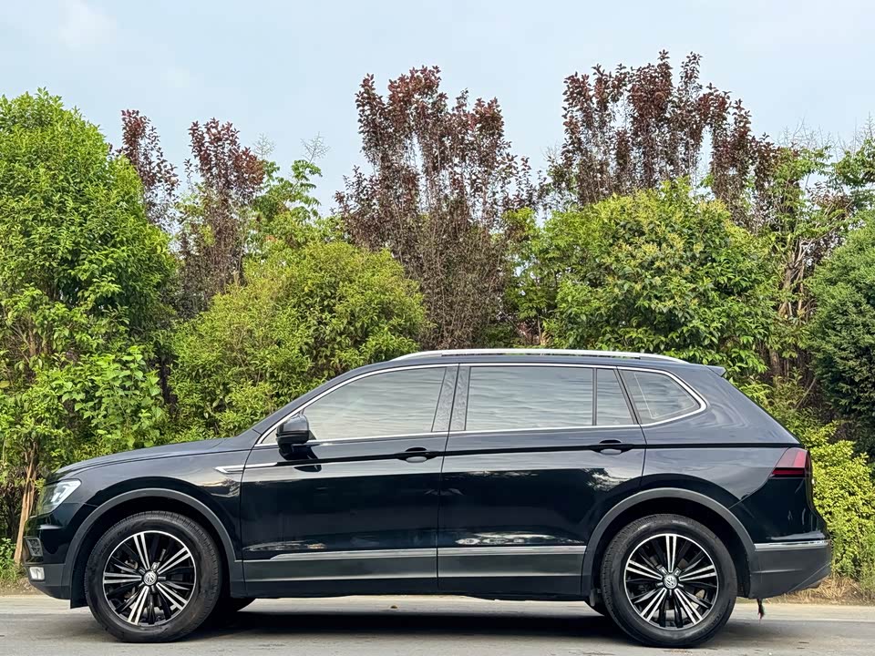 Volkswagen Tiguan L