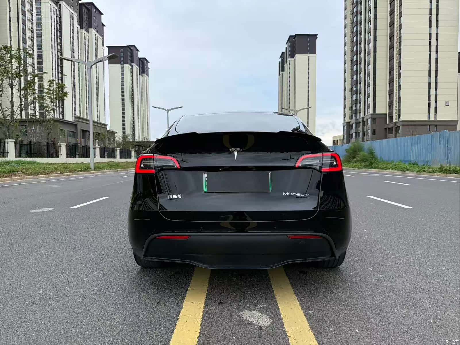 Tesla Model Y, 2023 10