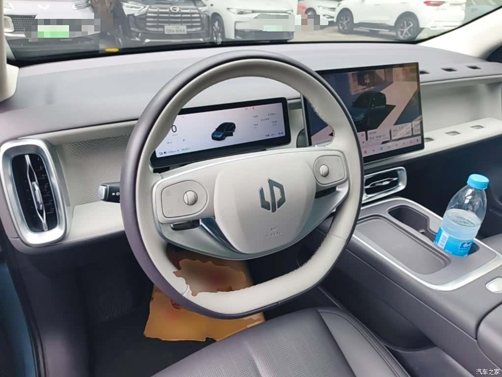 Leapmotor B01, 2025 11