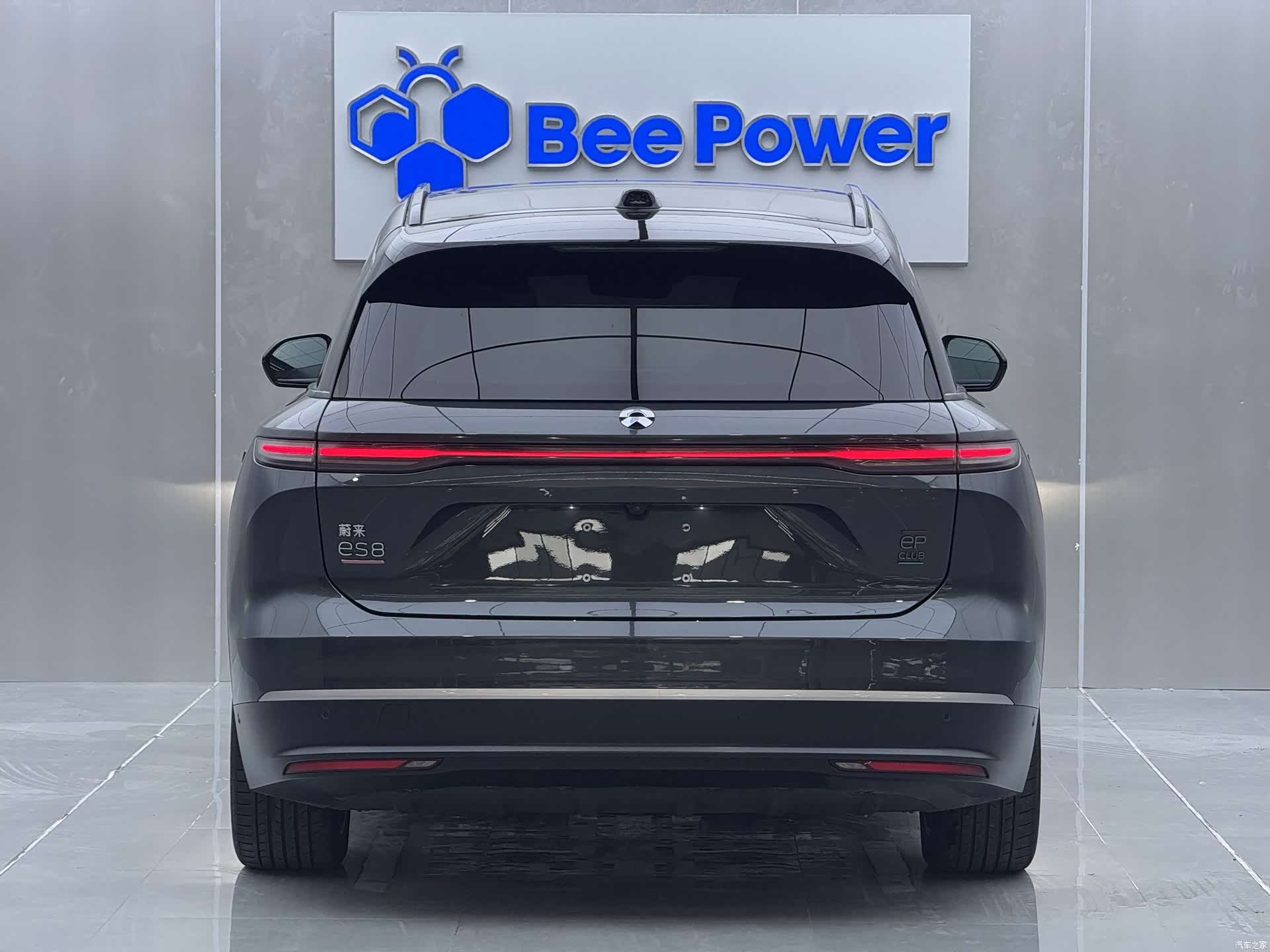 NIO ES8, 2023 7