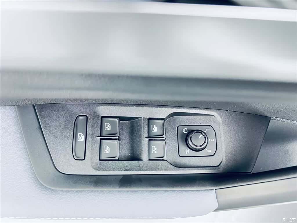 Volkswagen Lavida, 1900 13