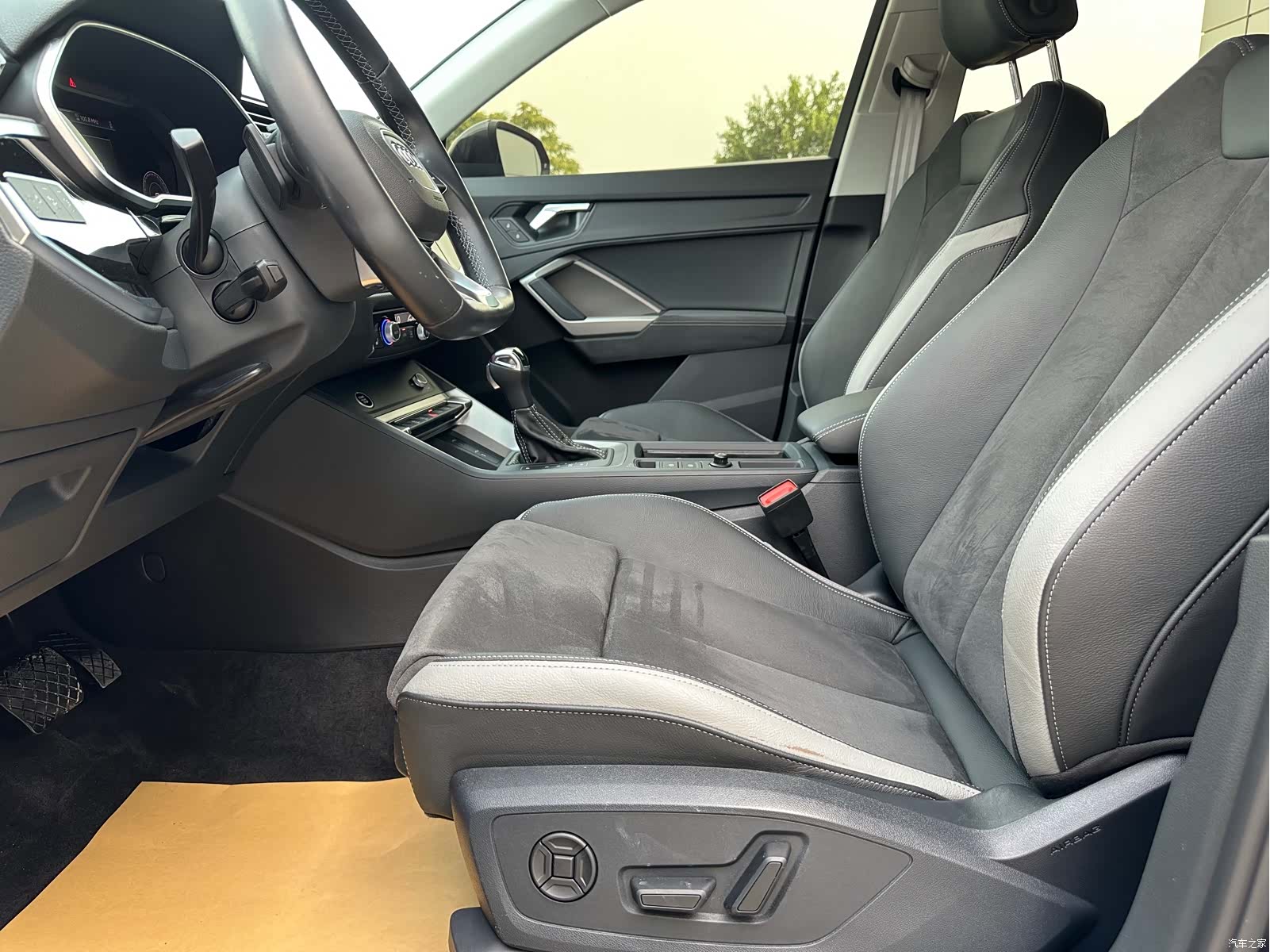 Audi Q3, 2022 11