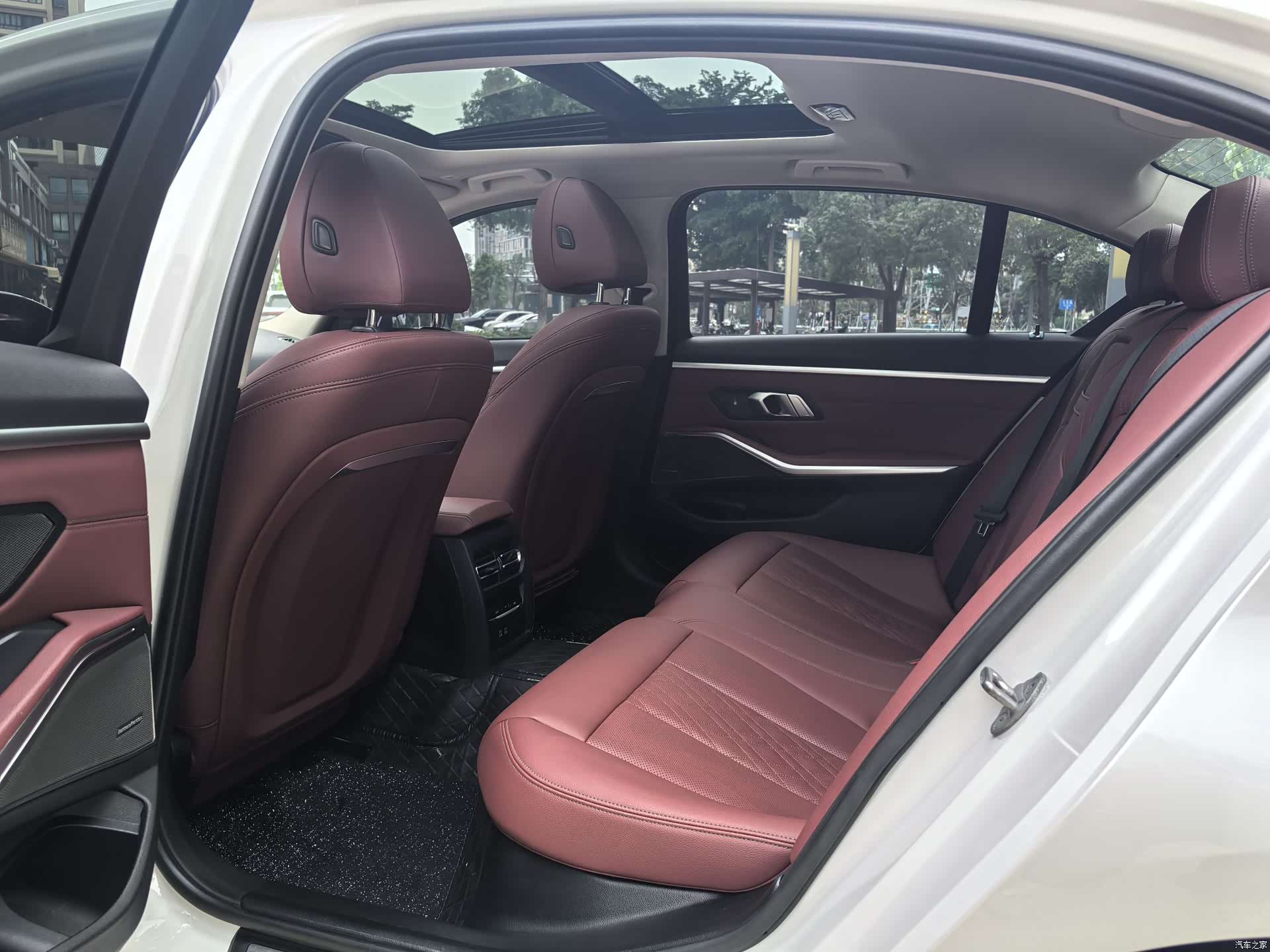BMW i3, 2023 все фото