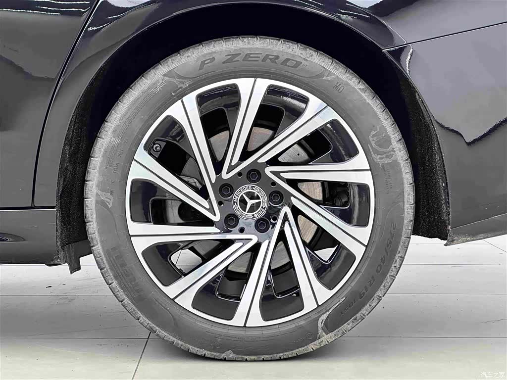 Mercedes-Benz E-Class, 2025 17
