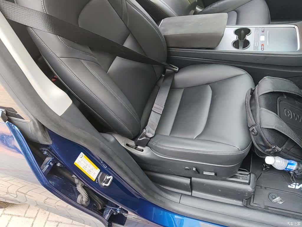 Tesla Model Y, 2021 25