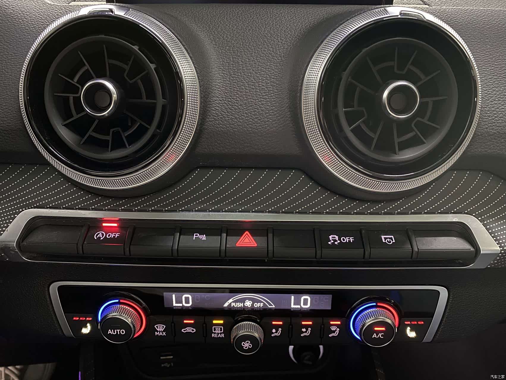 Audi Q2L, 2022 12