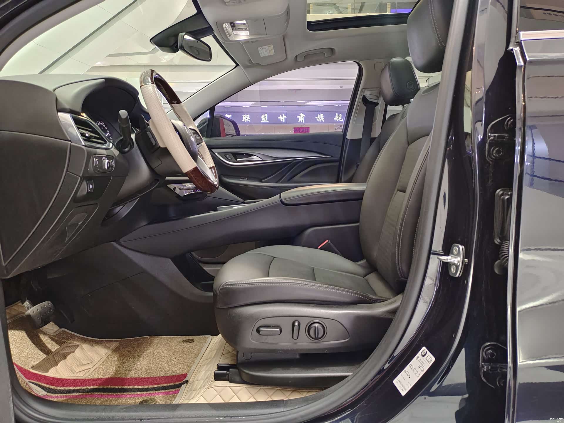 Buick Enclave, 2022 все фото