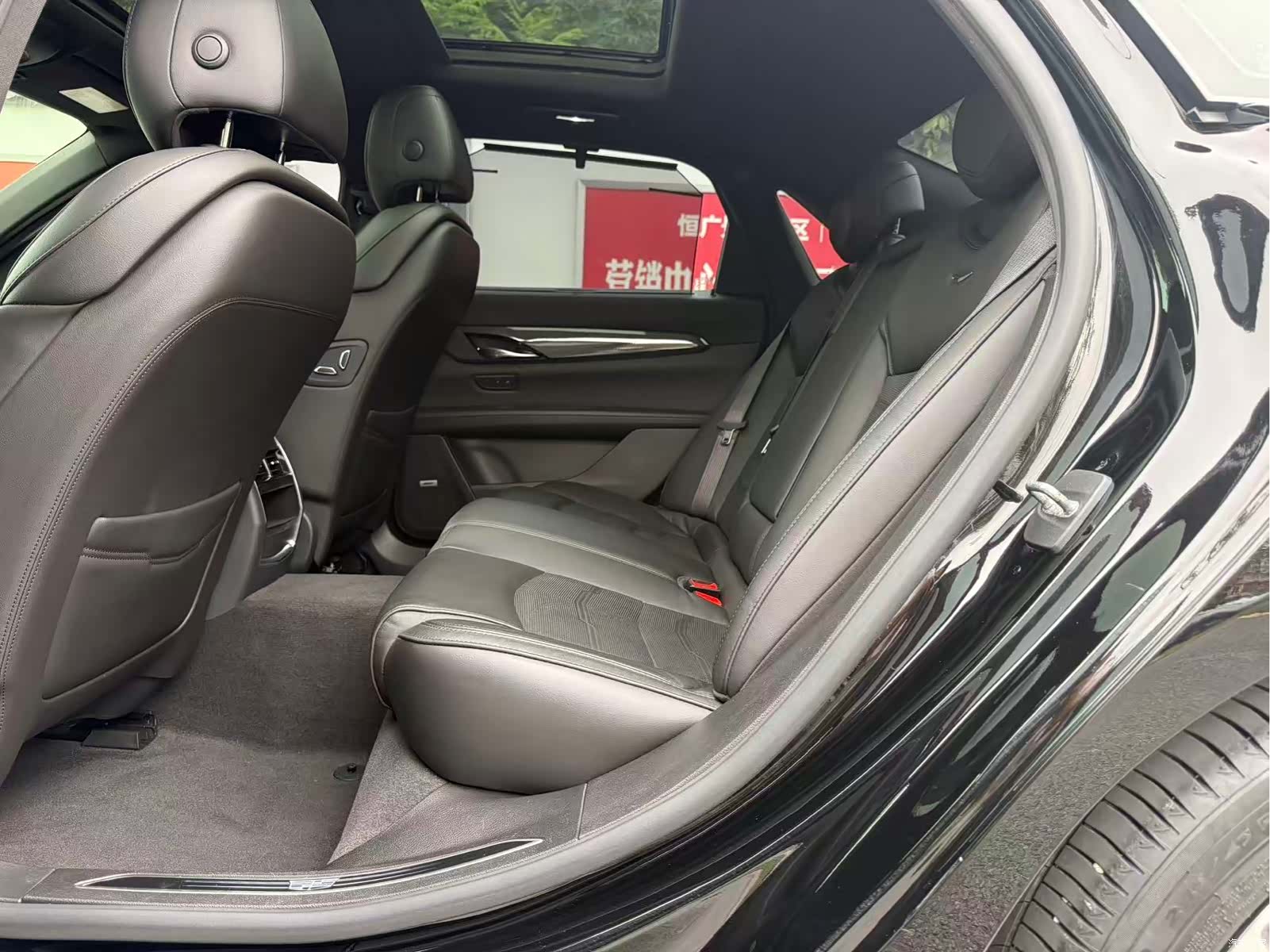 Cadillac CT6, 2022 13