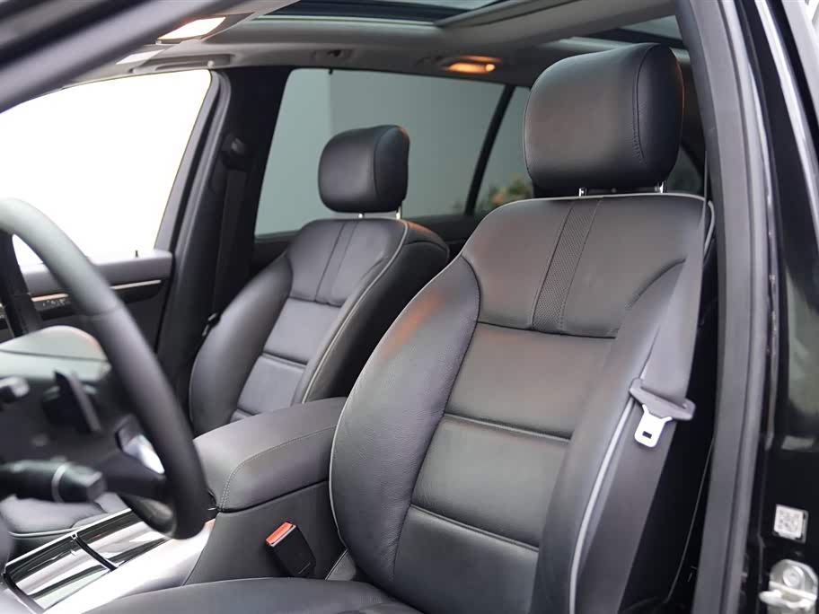 Mercedes-Benz R-class