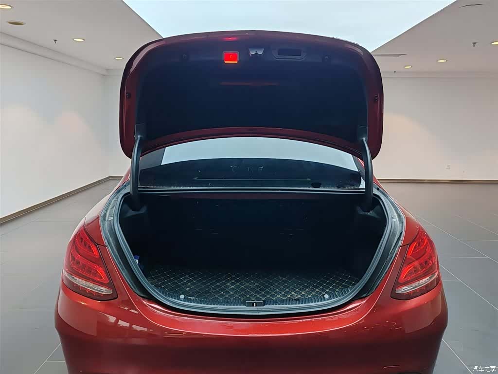 Mercedes-Benz C-Class, 2018 15
