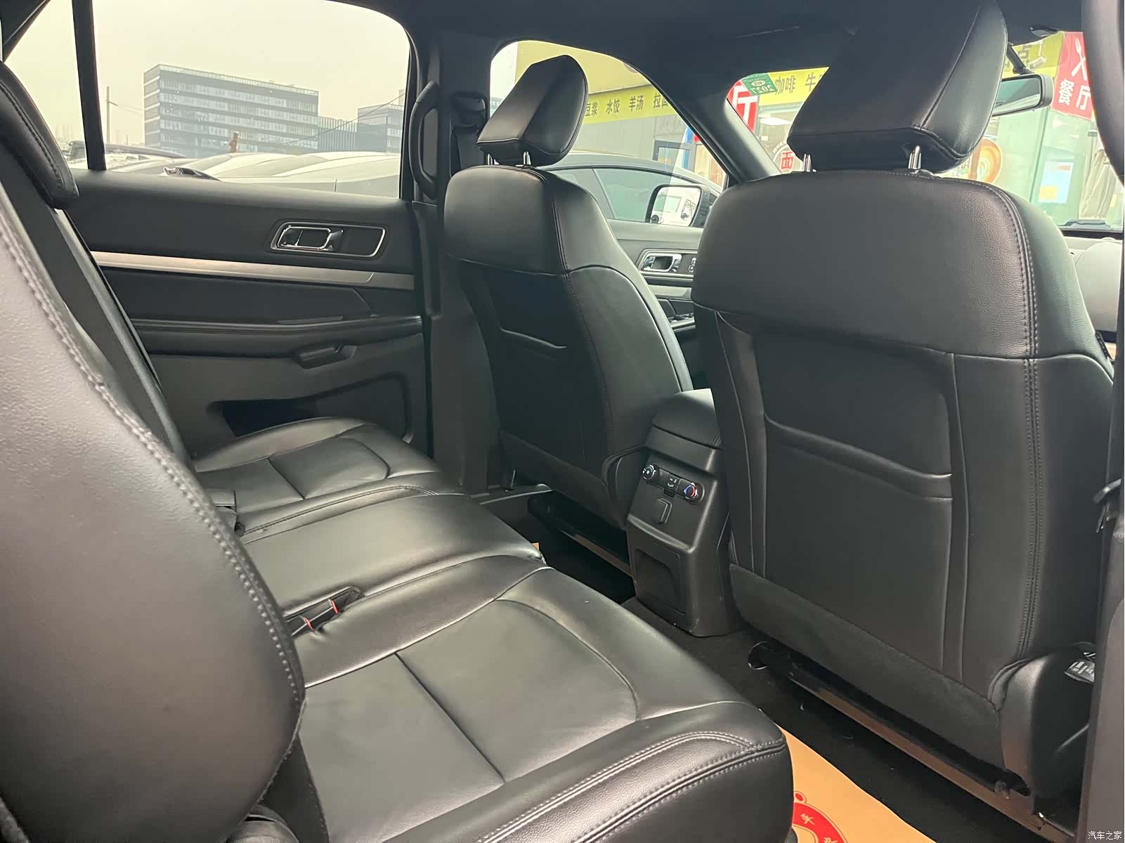 Ford Explorer, 2019 7